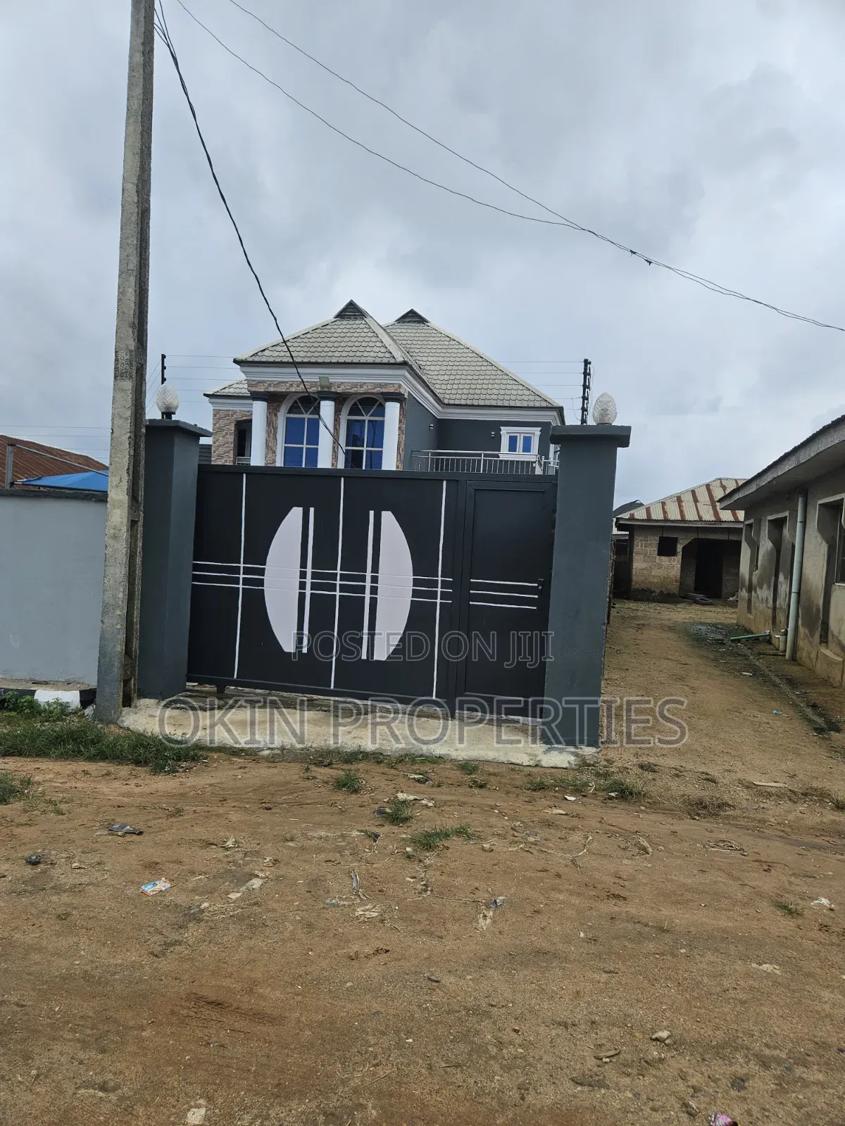 Furnished 5bdrm Duplex in Fountain University for sale in Osogbo