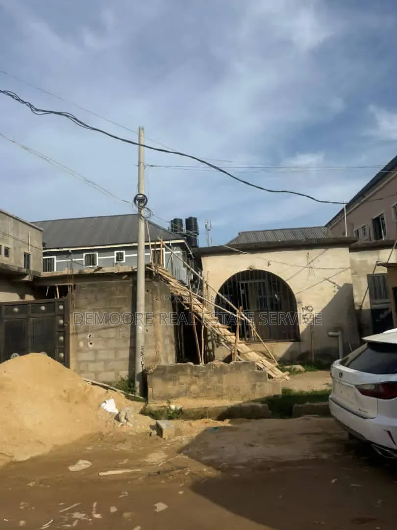 2bdrm Bungalow in Aboru, Ipaja / Ipaja for sale in Ipaja / Ipaja