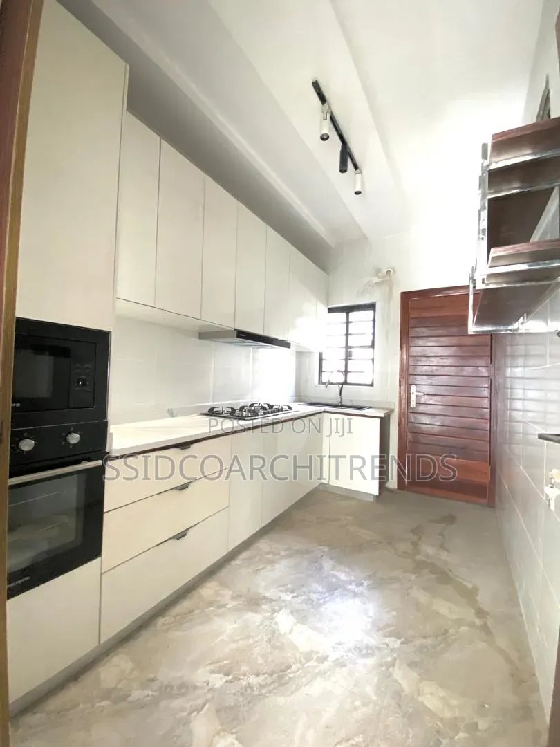 2bdrm Apartment in Call To Access, Ikate for sale in Ikate