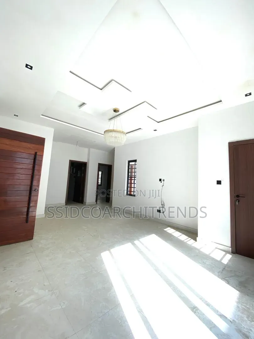 2bdrm Apartment in Call To Access, Ikate for sale in Ikate