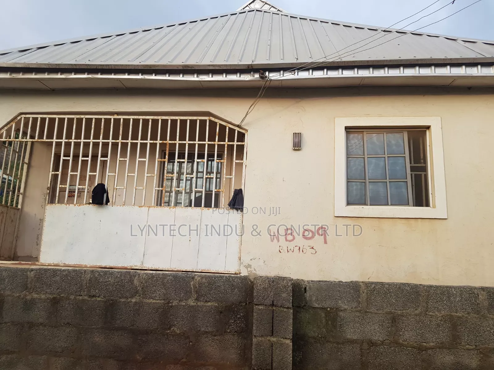 3bdrm Bungalow in Jigo, Ushafa for sale in Ushafa