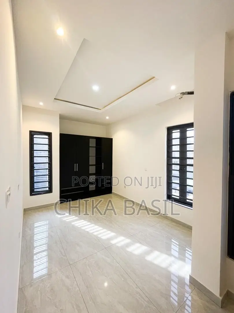 3bdrm Apartment in Ikate for sale in Ikate