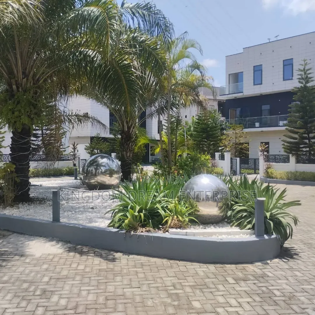 Furnished 5bdrm House in Banana Island Ikoyi for sale in Banana Island