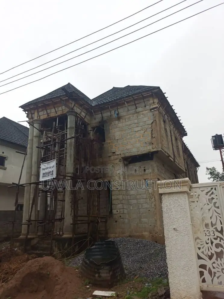 5bdrm Duplex in Idu Industrial for sale in Idu Industrial
