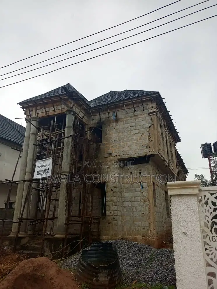 5bdrm Duplex in Idu Industrial for sale in Idu Industrial