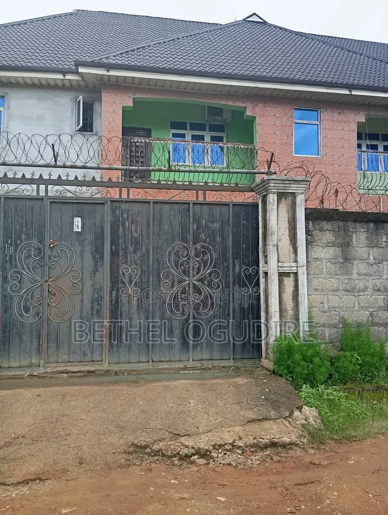 12bdrm House in Port-Harcourt for sale in Port-Harcourt