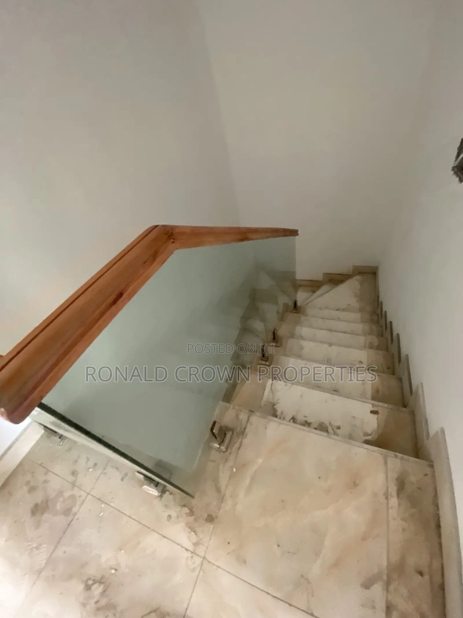 4bdrm Duplex in Ire Akari for sale in Ire Akari