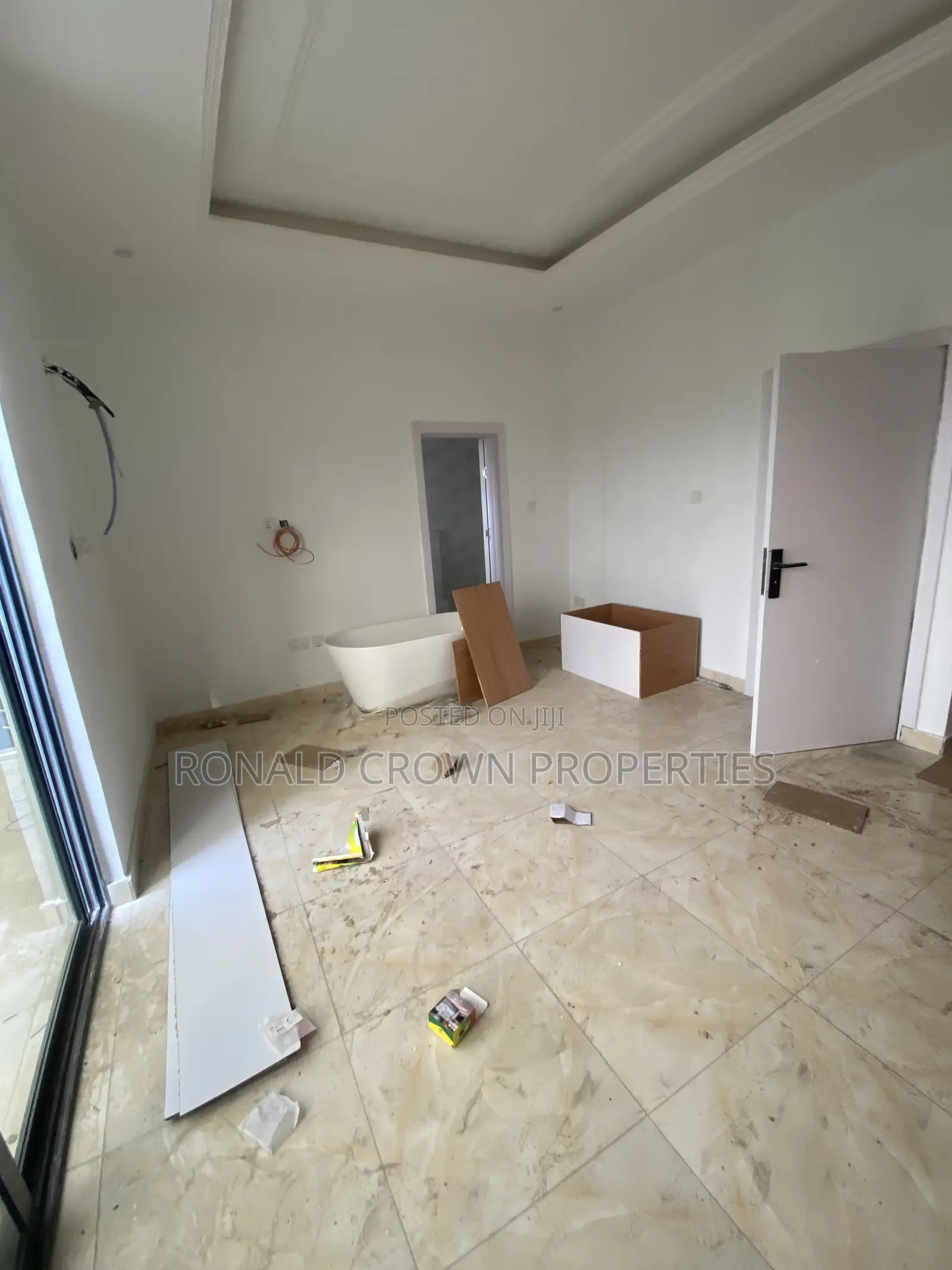 4bdrm Duplex in Ire Akari for sale in Ire Akari