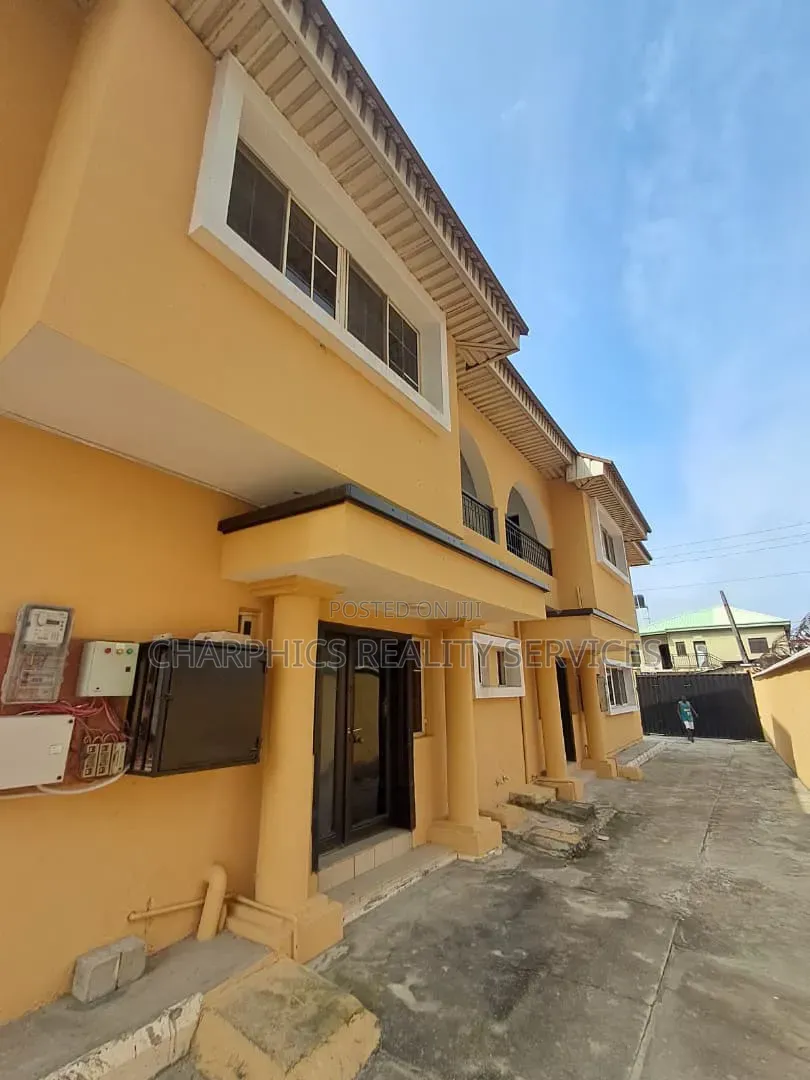 2bdrm Apartment in Igbo-efon for rent in Igbo-efon