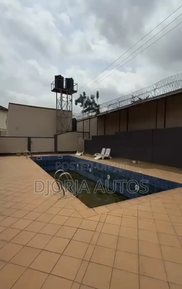 5bdrm Duplex in Apo Legislative for sale in Apo Resettlement