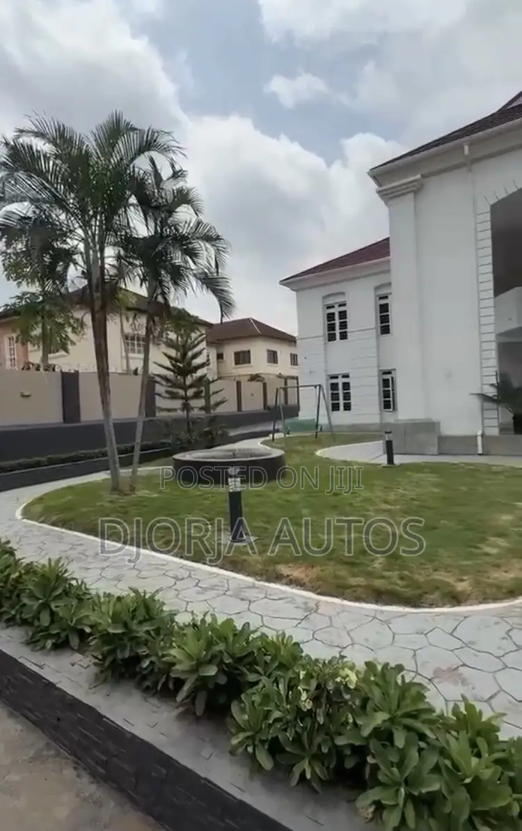 5bdrm Duplex in Apo Legislative for sale in Apo Resettlement