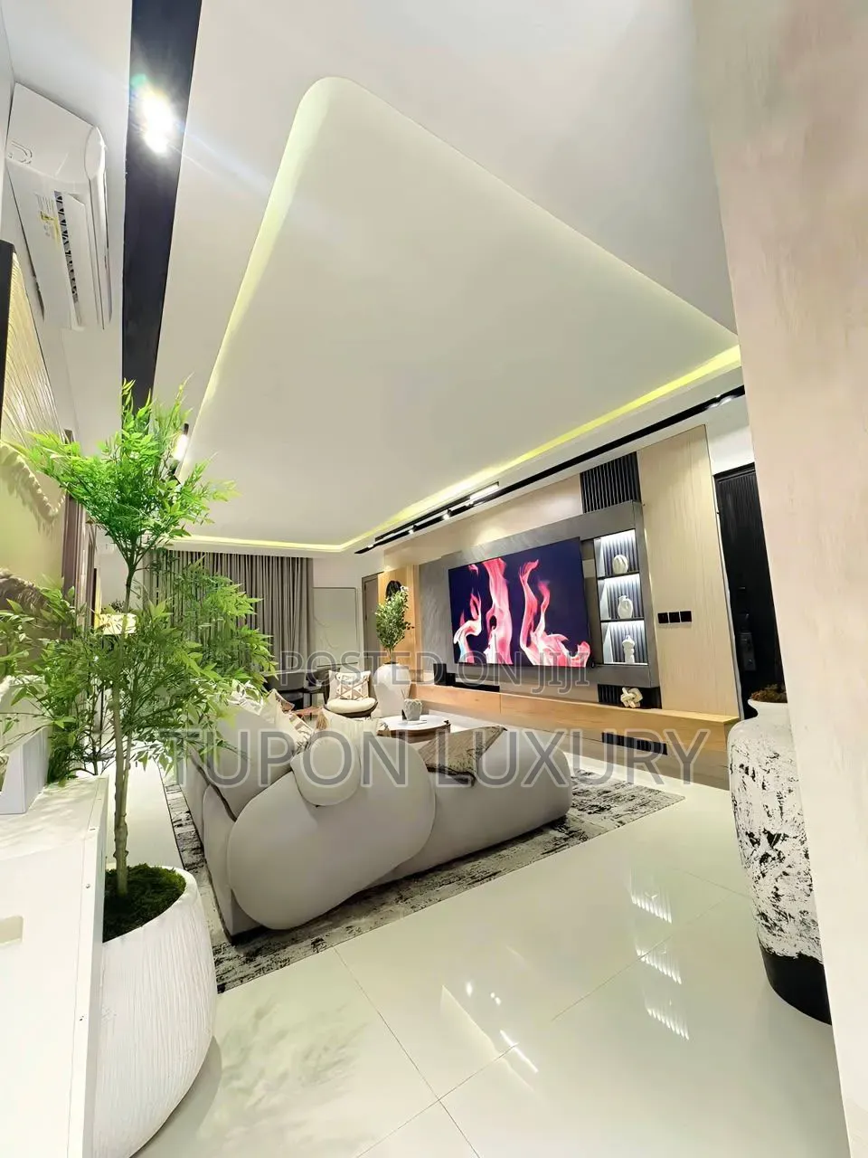 Spacious and Luxury 2bedroom With Ps5, Pool, Gym in Lekki Phase 1