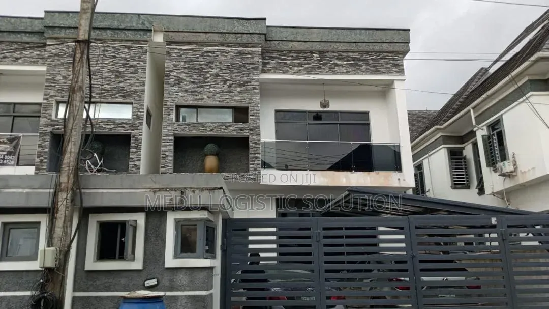 Furnished 4bdrm House in Ikota Villa Estate for sale in Ikota