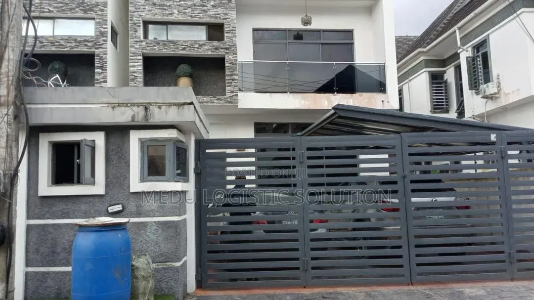 Furnished 4bdrm House in Ikota Villa Estate for sale in Ikota