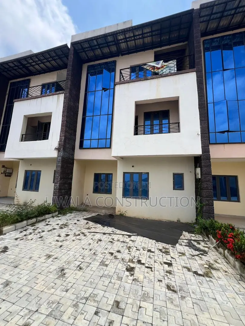 3bdrm Duplex in Katampe (Main) for sale in Katampe (Main)