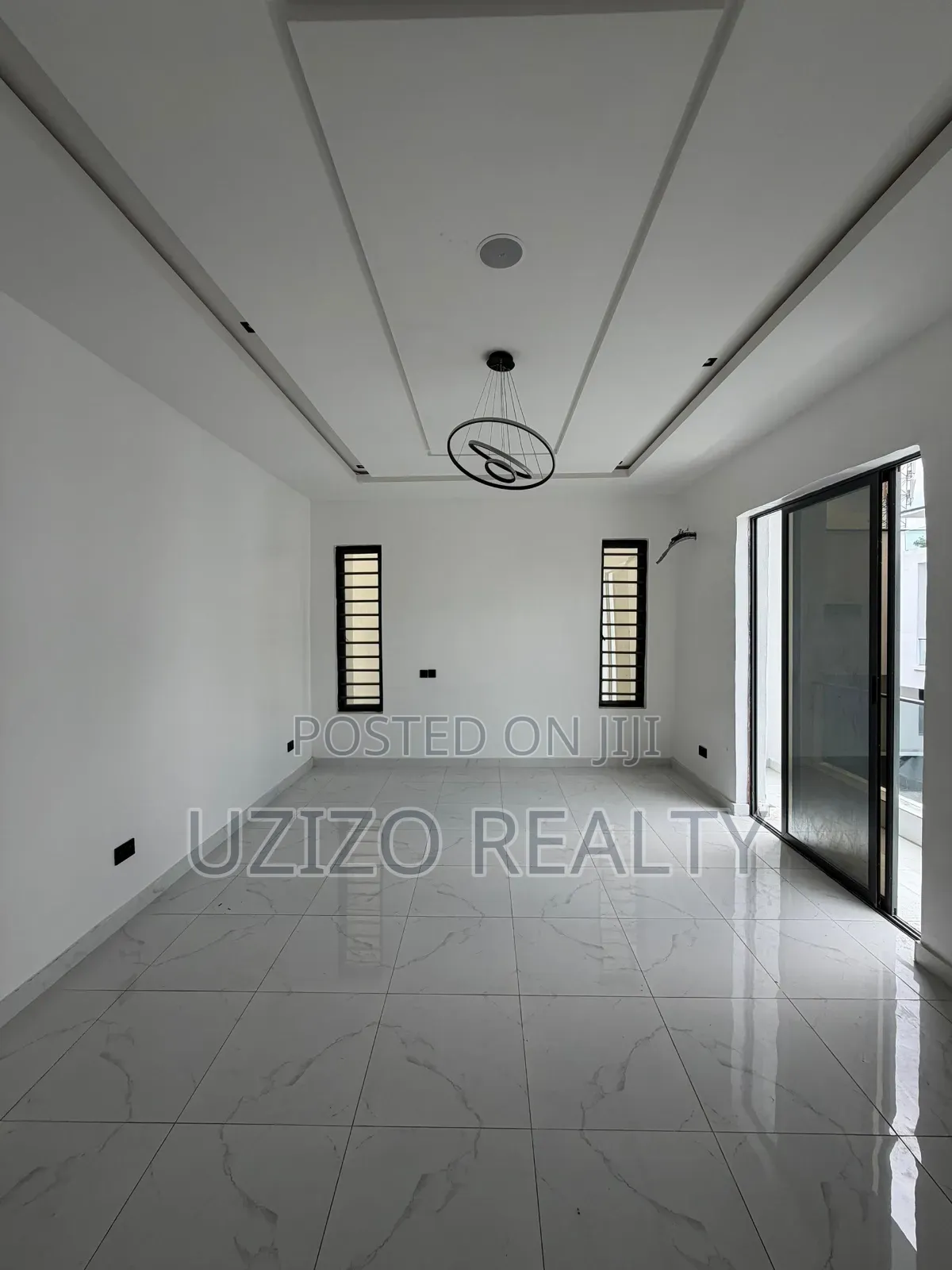 5bdrm Duplex in Ikota for sale in Ikota