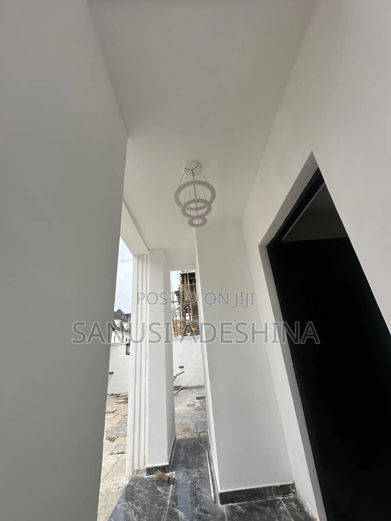 8bdrm Duplex in Guzape Main,Fct for sale in Guzape District