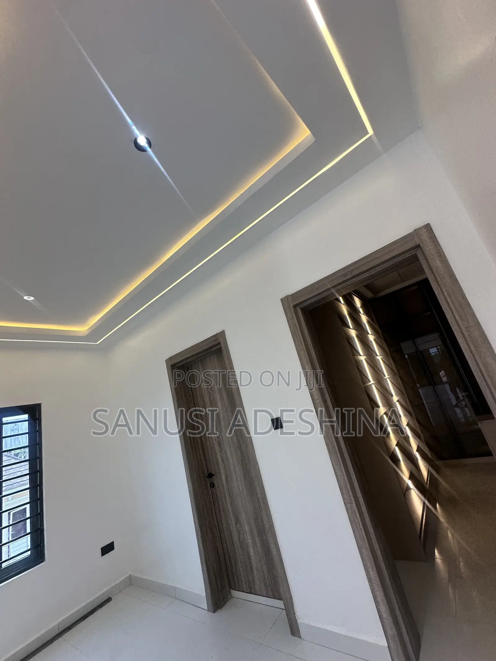 8bdrm Duplex in Guzape Main,Fct for sale in Guzape District