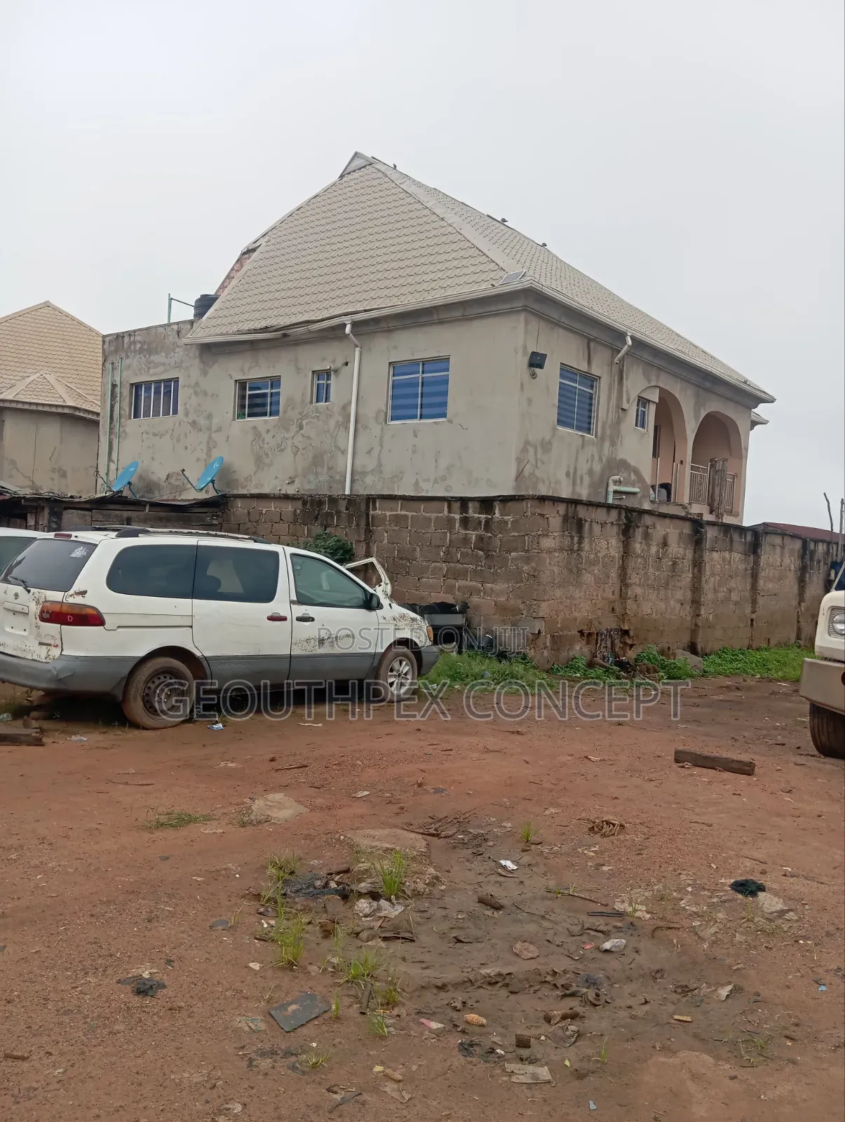 3 Plots of Land With 3Bdrm 8 Shops Along Ojoo/Moniya Express, Ibadan in Ojoo