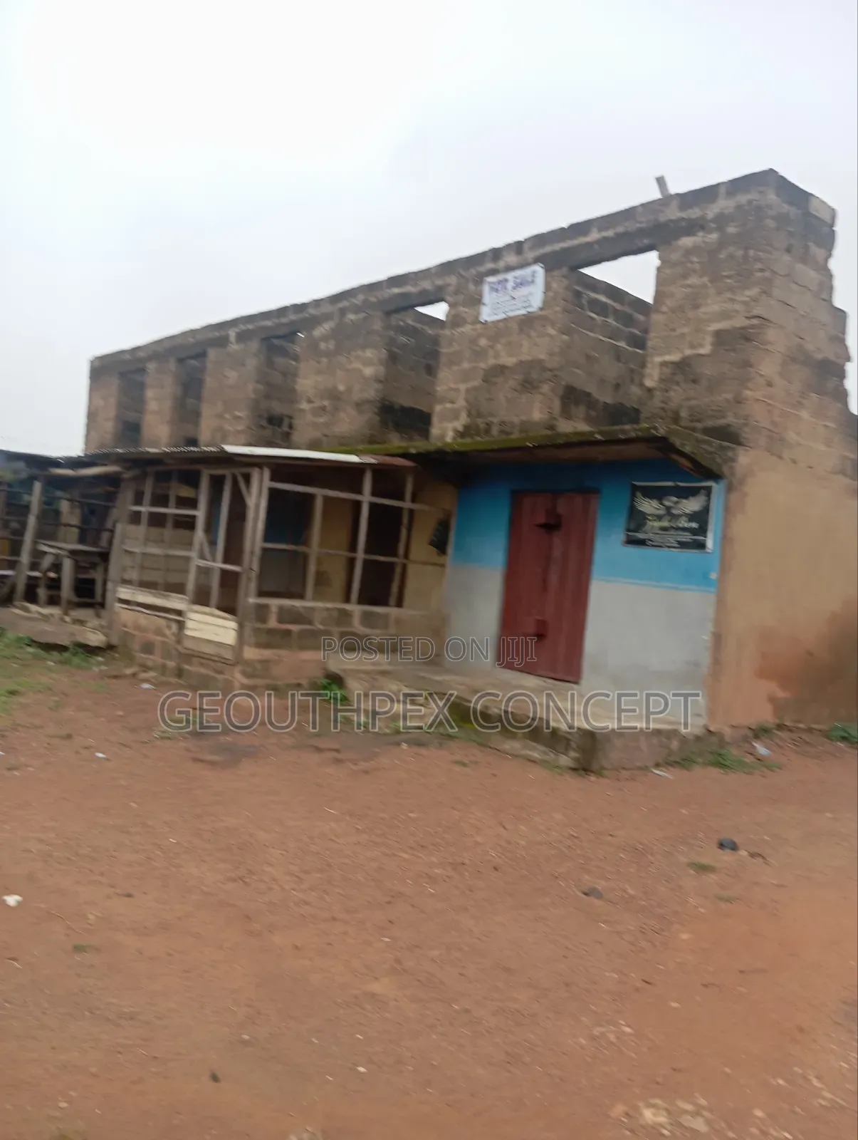 3 Plots of Land With 3Bdrm 8 Shops Along Ojoo/Moniya Express, Ibadan in Ojoo