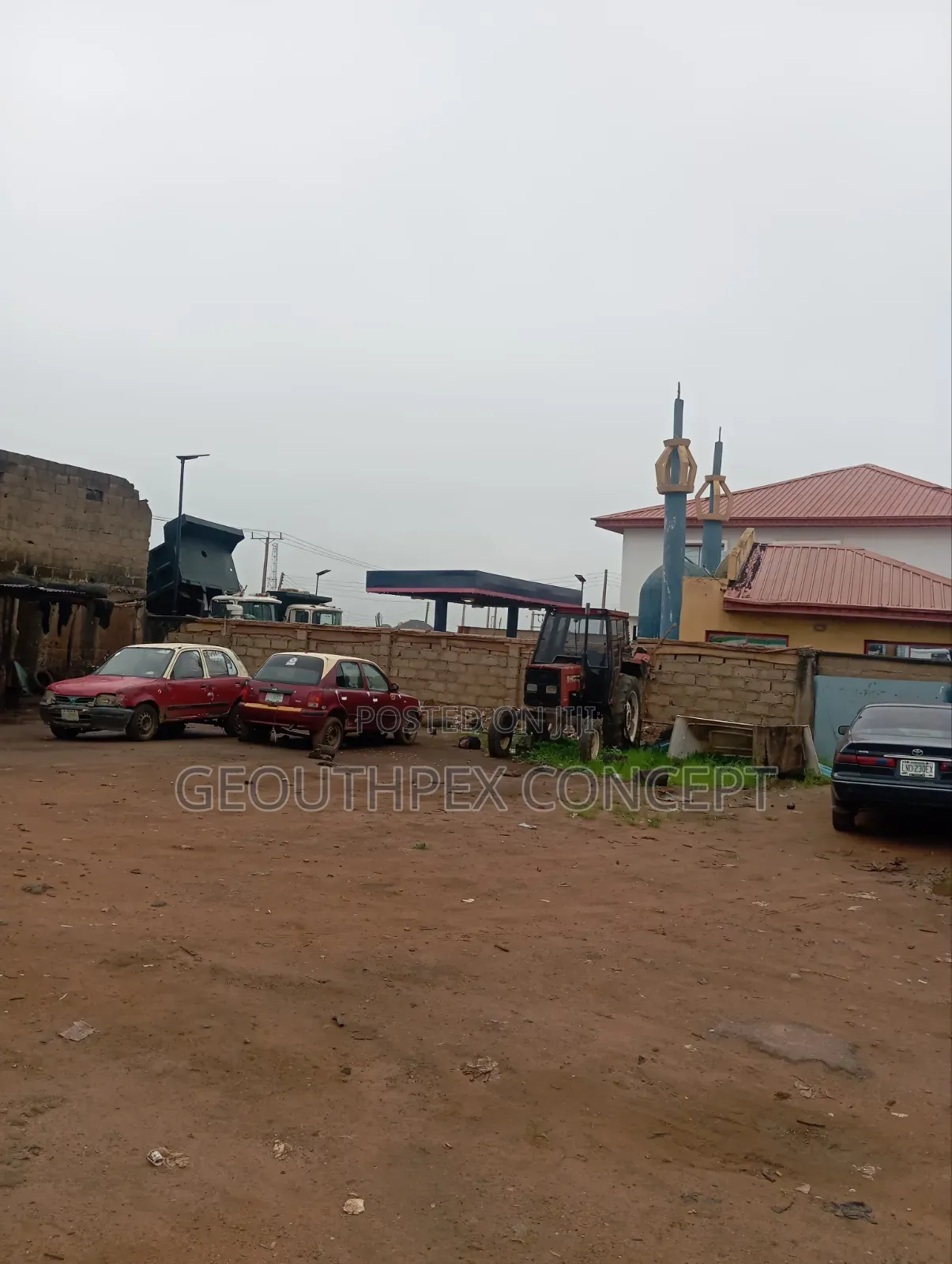 3 Plots of Land With 3Bdrm 8 Shops Along Ojoo/Moniya Express, Ibadan in Ojoo