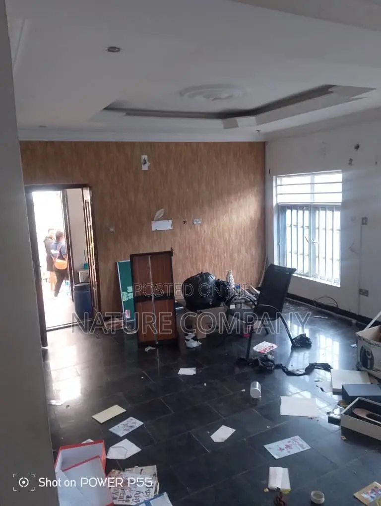 4bdrm Duplex in Magodo Isheri for rent in Magodo Isheri