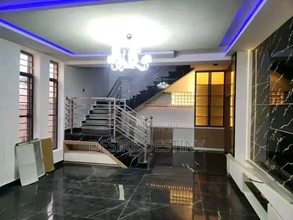 3bdrm Duplex in Jos for sale in Jos