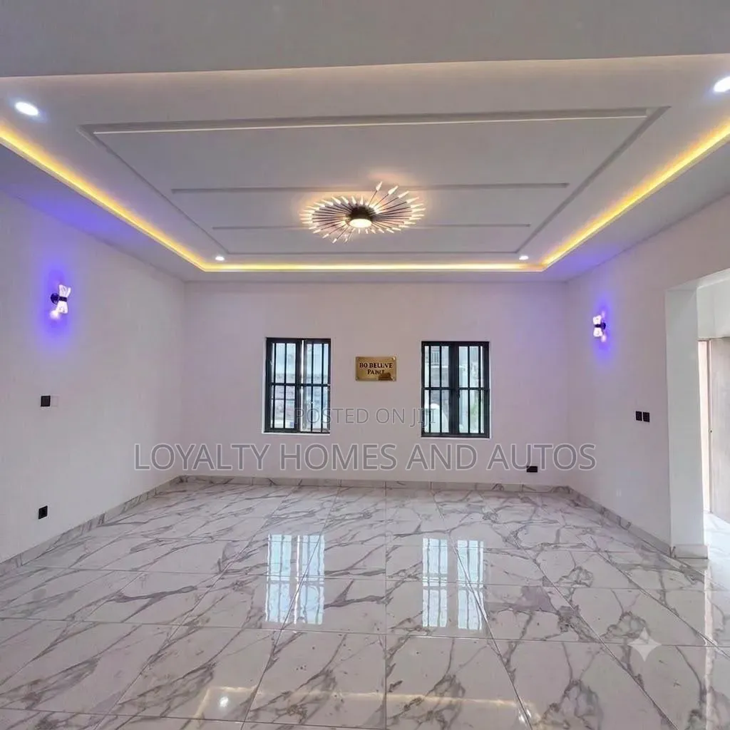 5bdrm Duplex in Omole Phase 1 for sale in Omole Phase 1