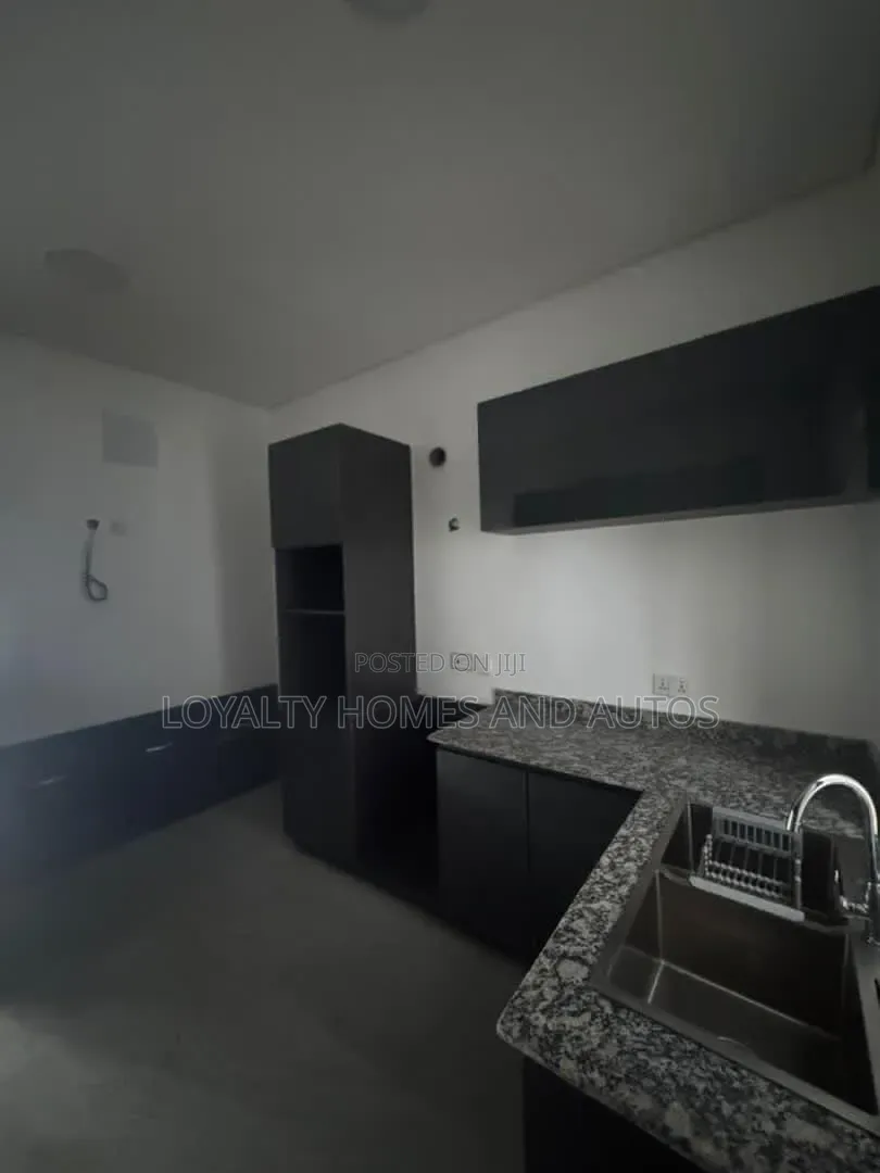 4bdrm Duplex in Lekki Phase 1 for sale in Lekki Phase 1