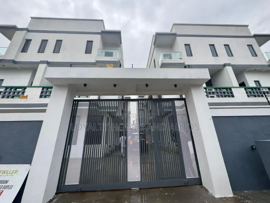 4bdrm Duplex in Lekki Phase 1 for sale in Lekki Phase 1
