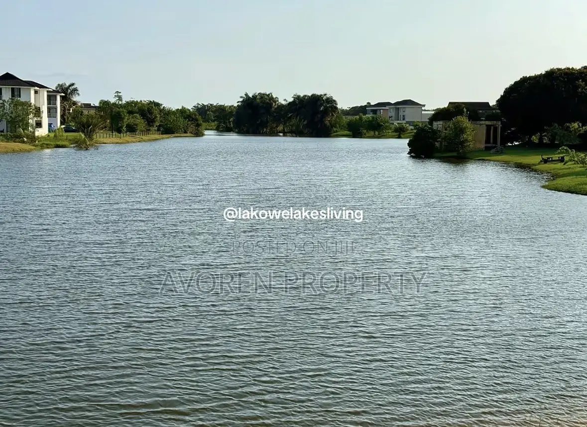 Lakeside 3 Bedroom Apartment With Nature View in Lakowe