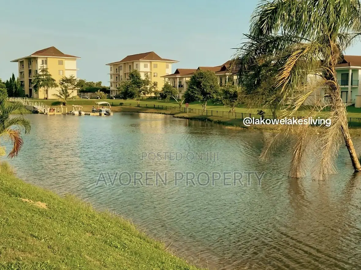 Lakeside 3 Bedroom Apartment With Nature View in Lakowe
