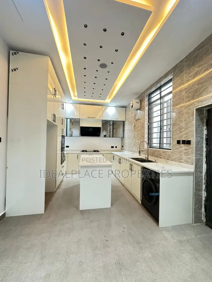 5bdrm Duplex in VGC / Ajah for sale in VGC / Ajah