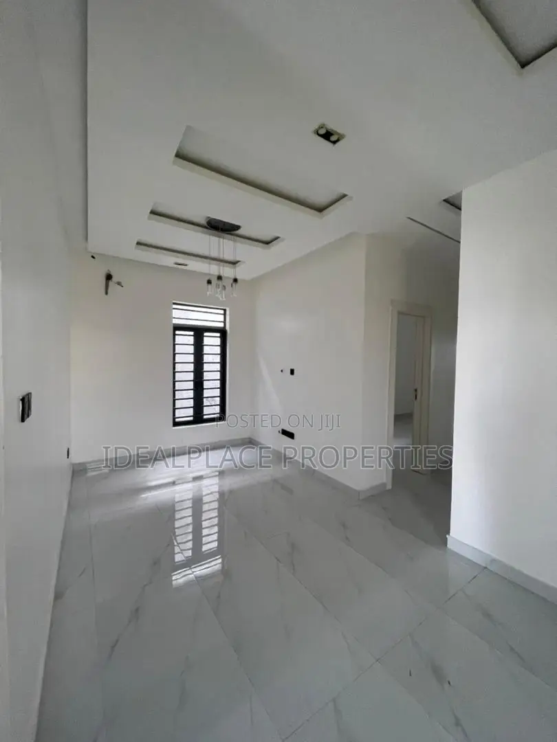 5bdrm Duplex in Ajah for sale in Ajah