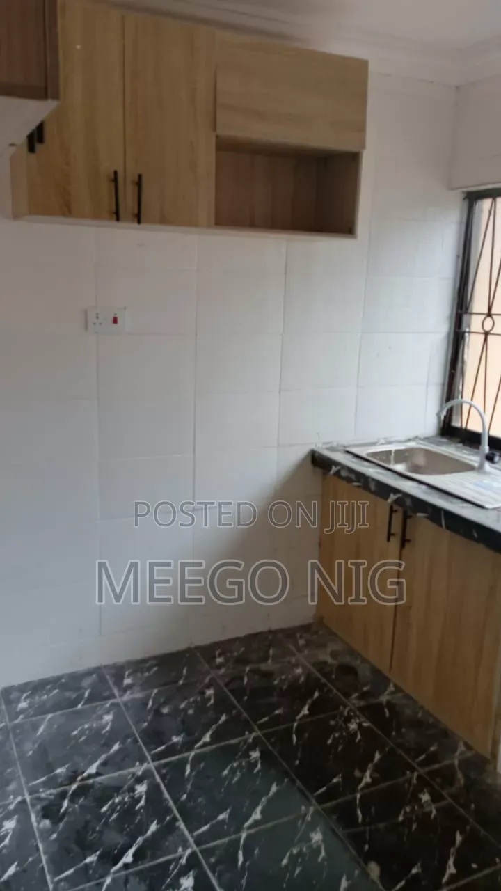 1bdrm Apartment in Off Admiralty Way for rent in Lekki Phase 1