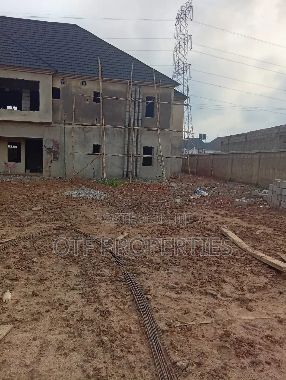 3bdrm Apartment in Fo1, Kubwa for sale in Kubwa