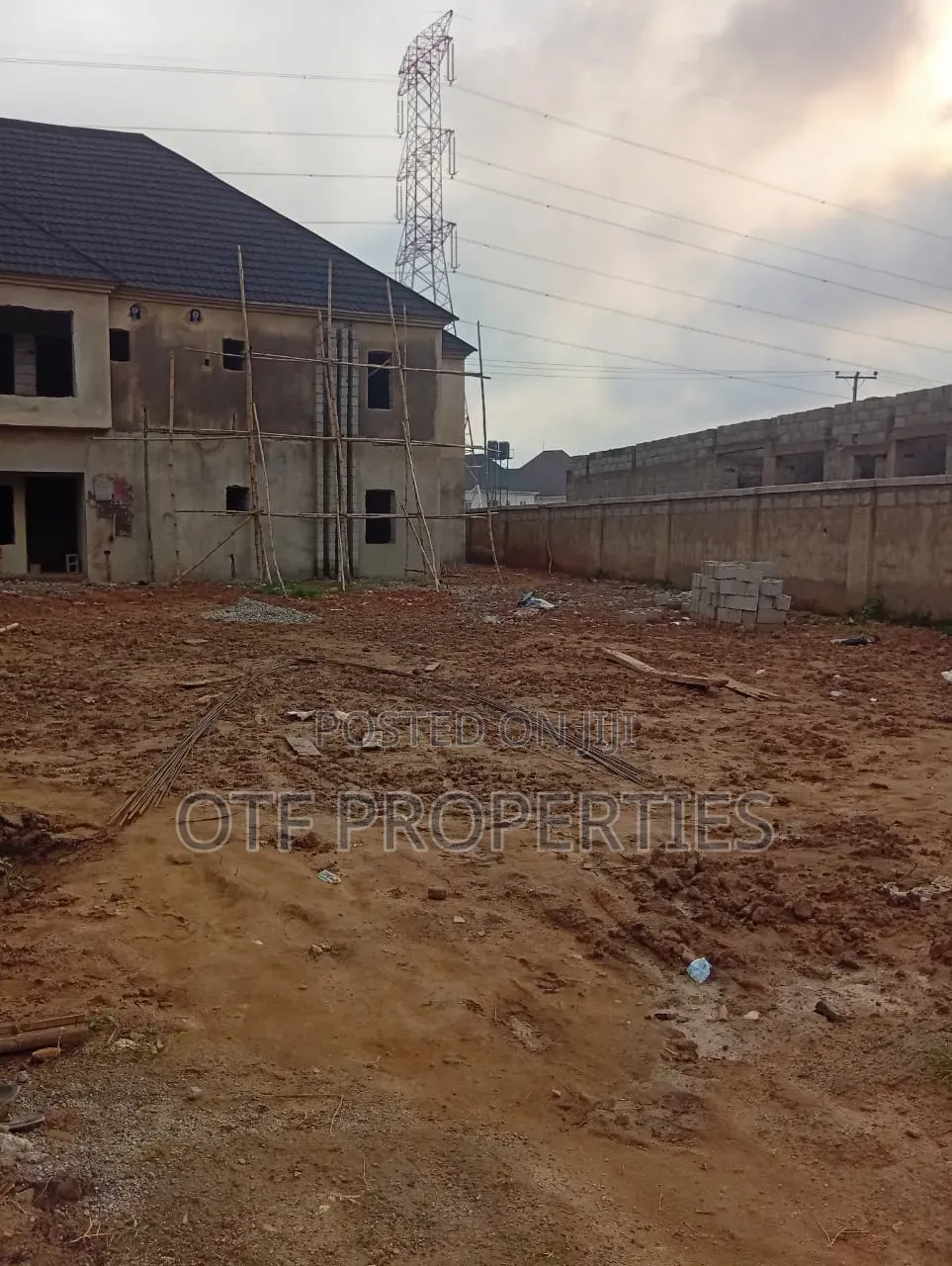 3bdrm Apartment in Fo1, Kubwa for sale in Kubwa