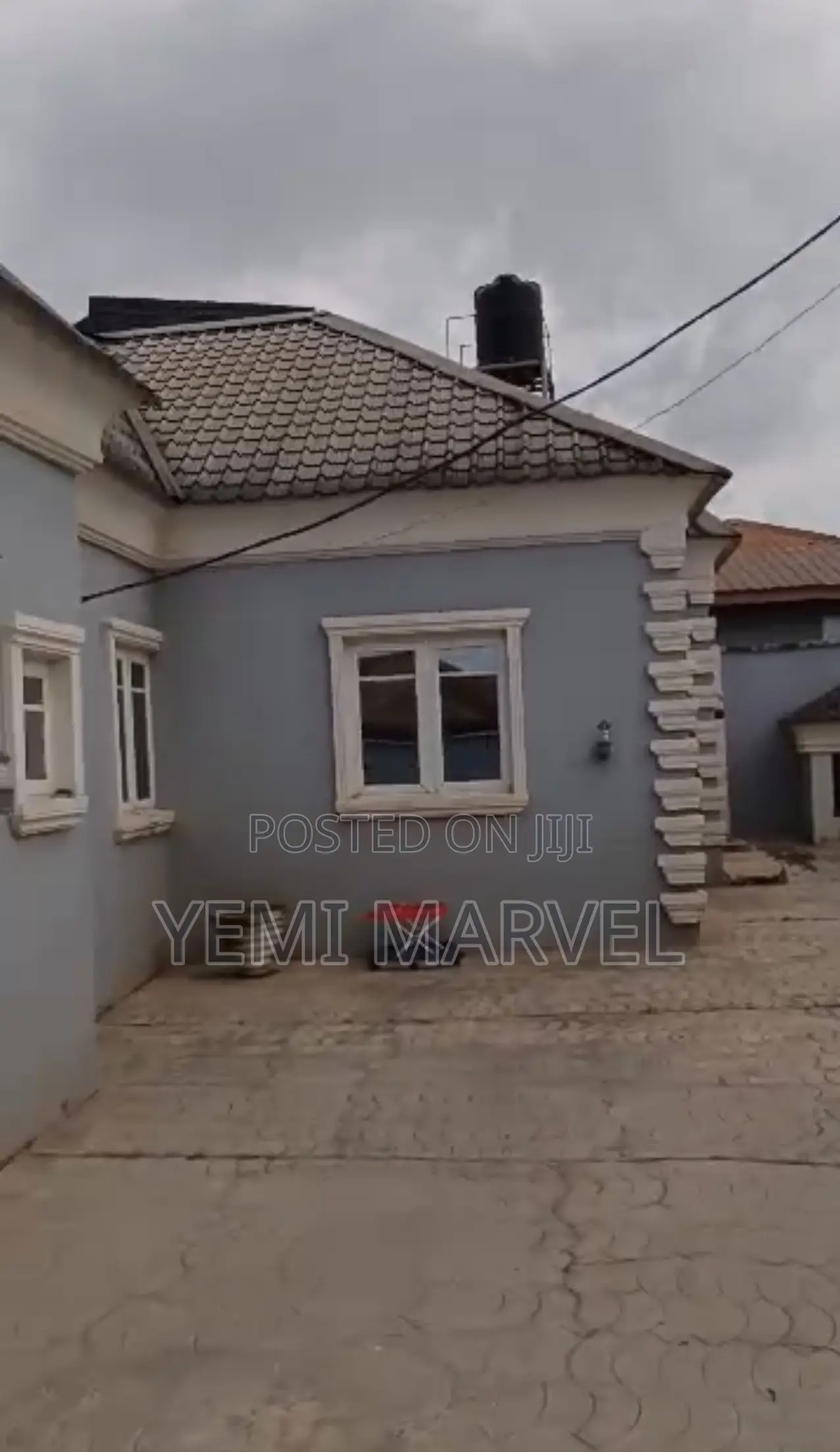 3bdrm Bungalow in Sopade Area, Off for sale in Odo Ona