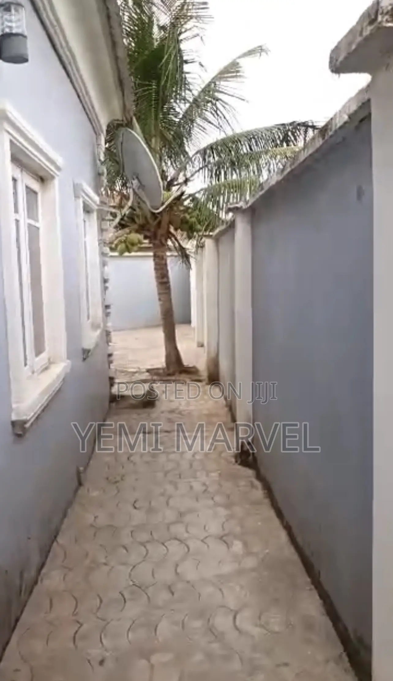 3bdrm Bungalow in Sopade Area, Off for sale in Odo Ona