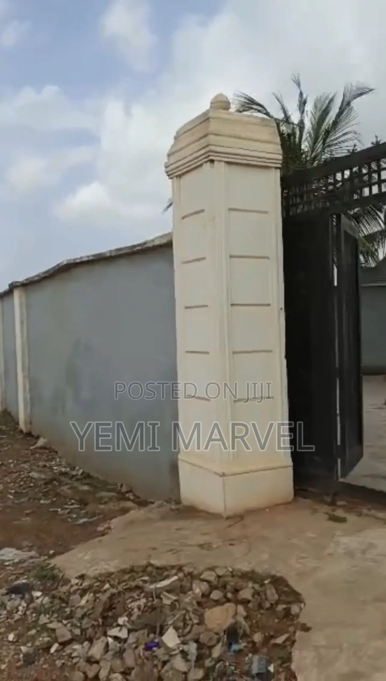 3bdrm Bungalow in Sopade Area, Off for sale in Odo Ona