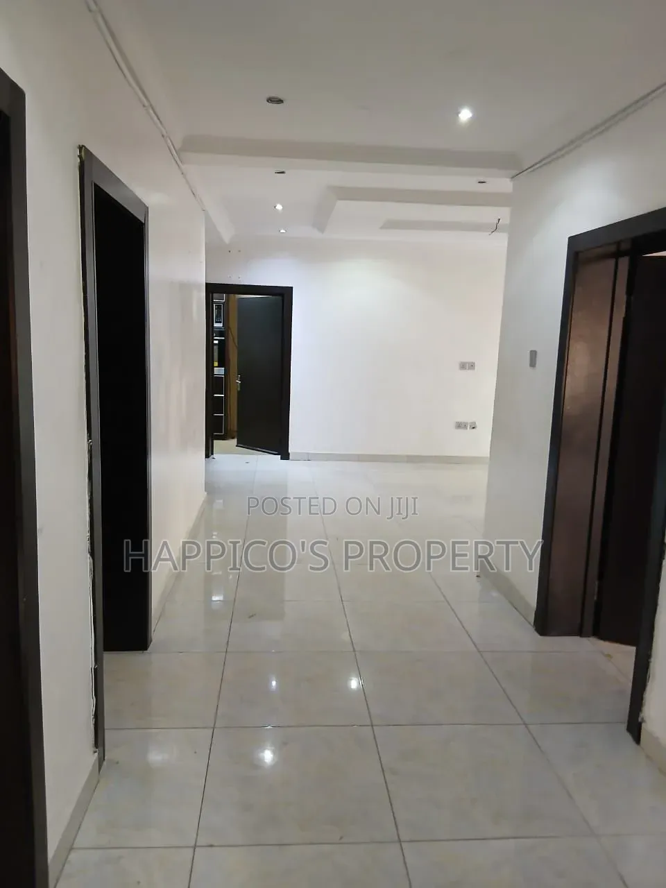 3bdrm Block of Flats in Alagomeji for rent in Alagomeji