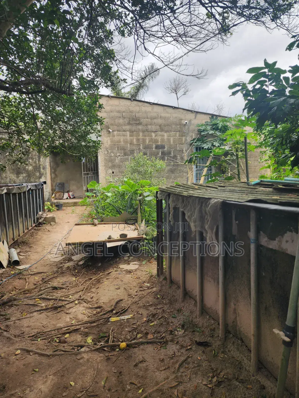 2bdrm Block of Flats in Akowonjo for Sale in Akowonjo
