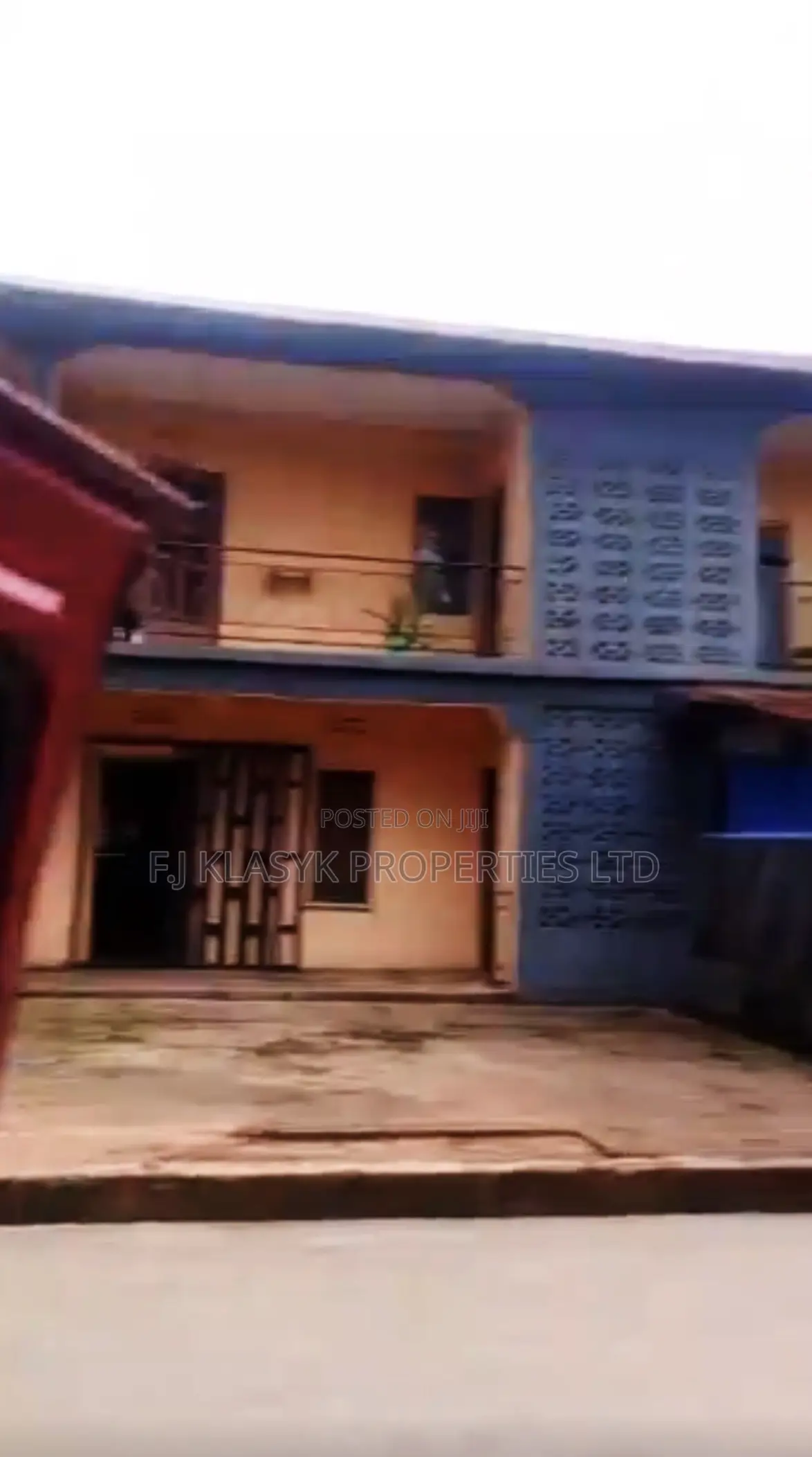 8bdrm Block of Flats in Benin City for sale in Benin City