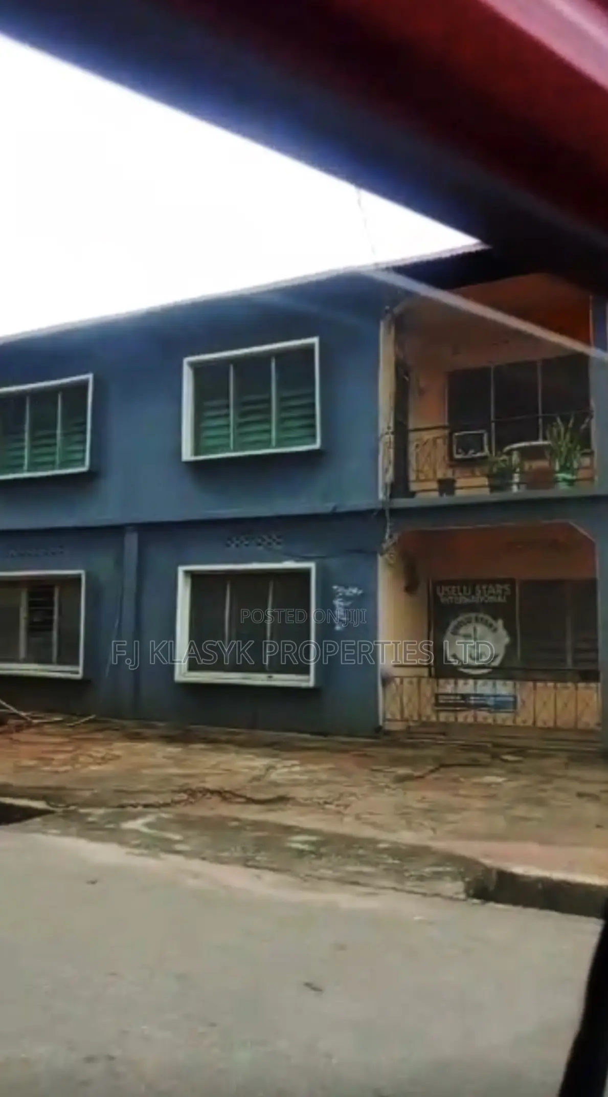 8bdrm Block of Flats in Benin City for sale in Benin City