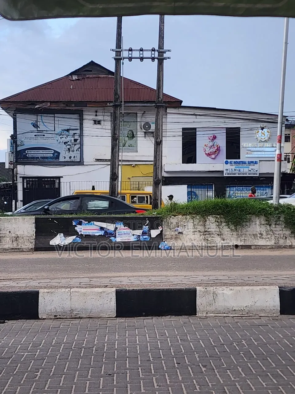 Demolishable Commercial Property on a Major Road in Sabo / Yaba