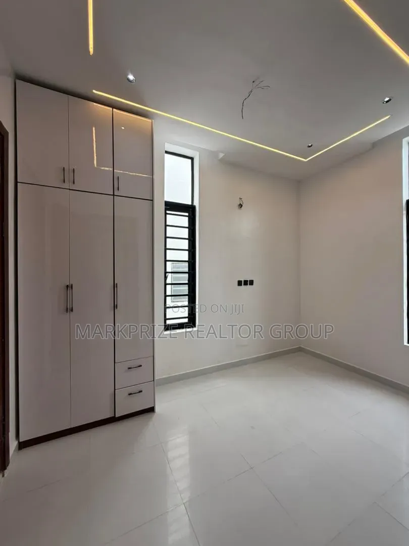 4bdrm Duplex in Ikota Lekki Lagos for sale in Ikota