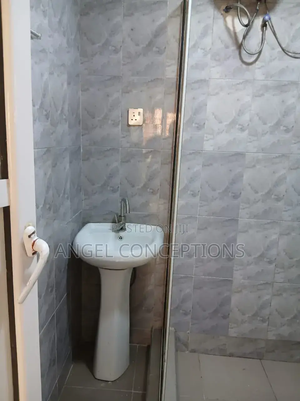3bdrm Apartment in Alagomeji for rent in Alagomeji