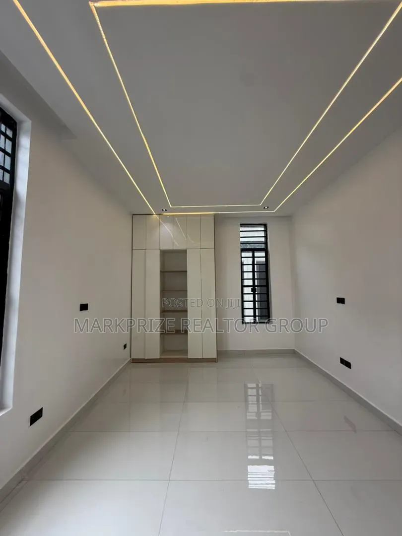 5bdrm Duplex in Ikota Lekki Lagos for sale in Ikota
