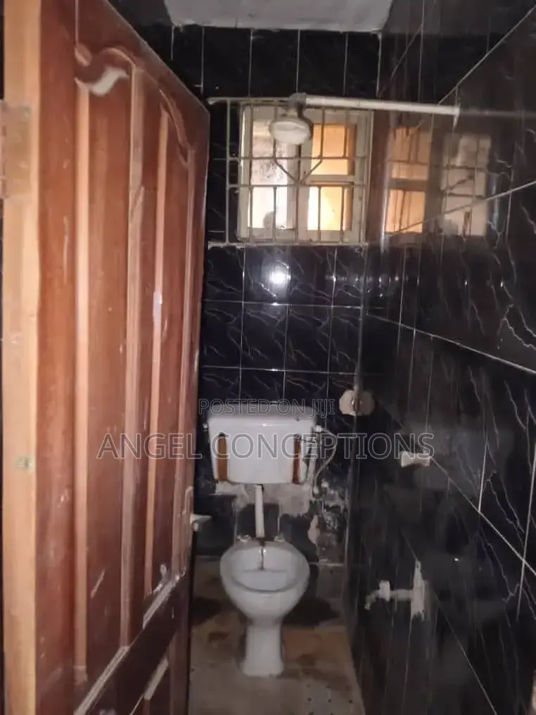 3bdrm Apartment in Ebute Metta for rent in Ebute Metta