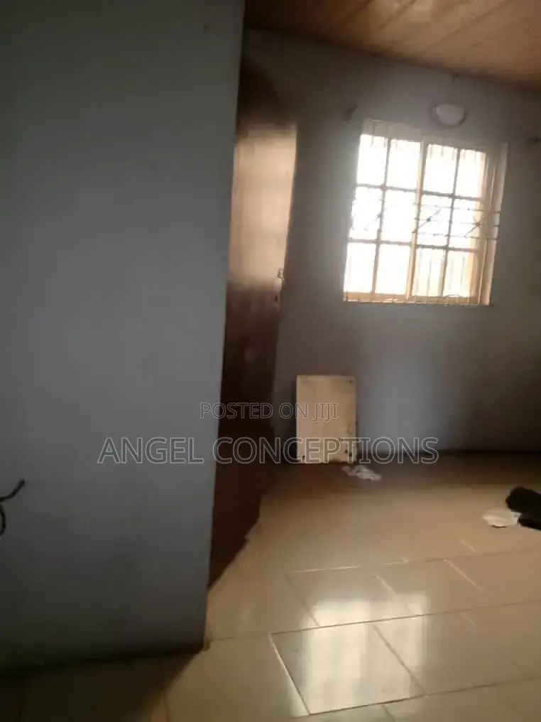 3bdrm Apartment in Ebute Metta for rent in Ebute Metta